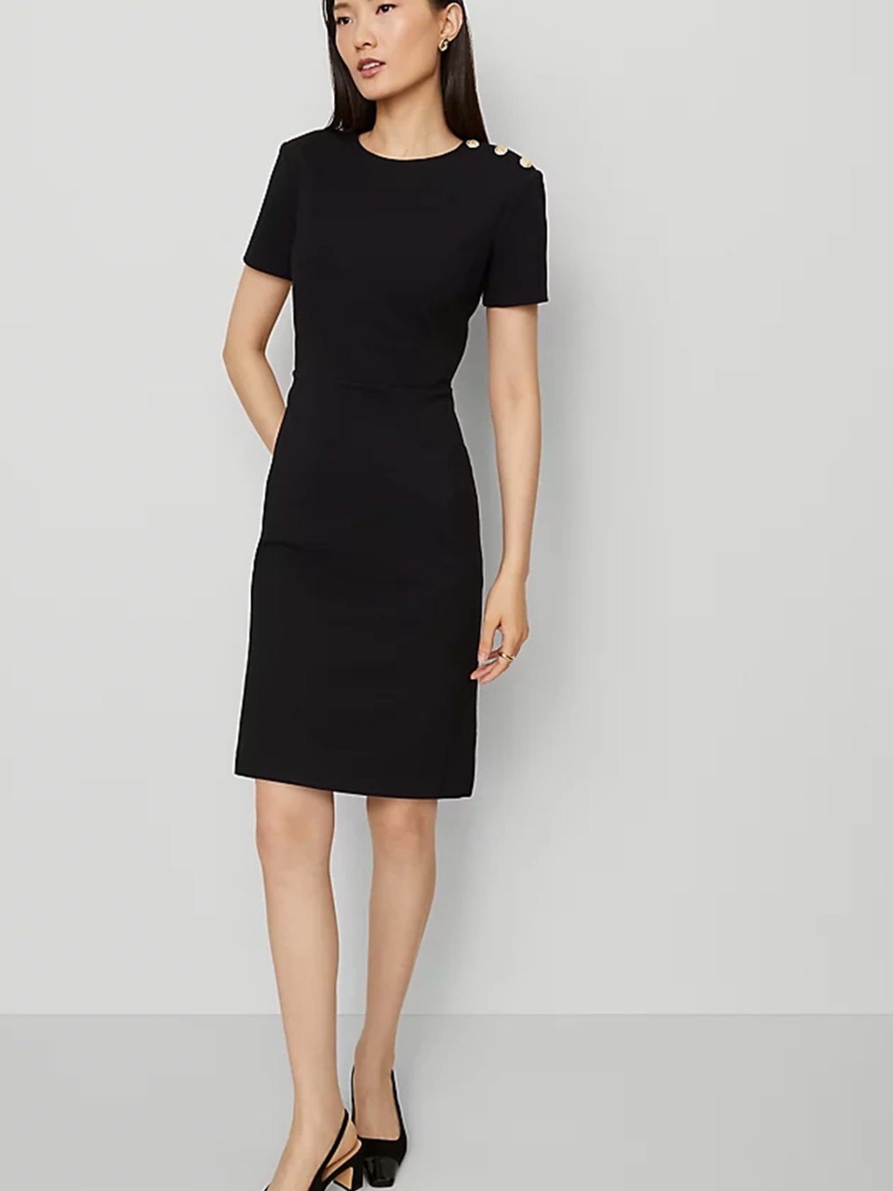 Ann Taylor Classic Black Short-Sleeve Sheath Dress size 4